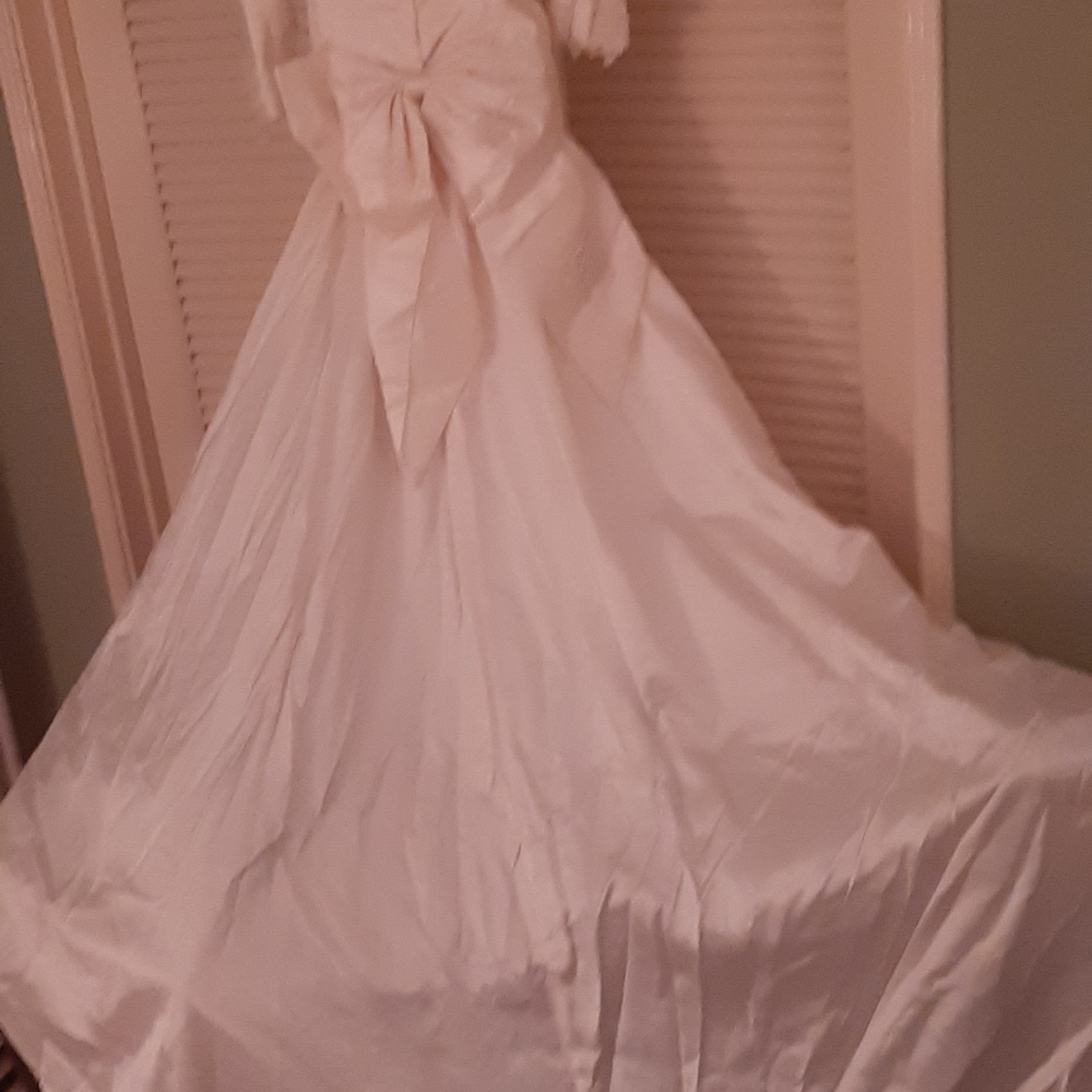 Wedding dress size 6?